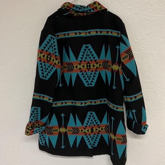 Silverado coat in excellent gentle used condition - Picture 4 of 5